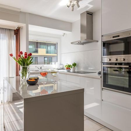 Weloveoostende - Newly Renovated Large Apartment 150M From The Beach - Including Bed Sheets And Final Clea-Ning Extérieur photo