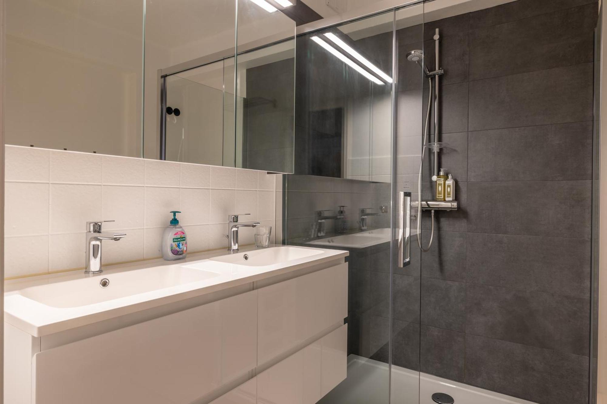 Weloveoostende - Newly Renovated Large Apartment 150M From The Beach - Including Bed Sheets And Final Clea-Ning Extérieur photo