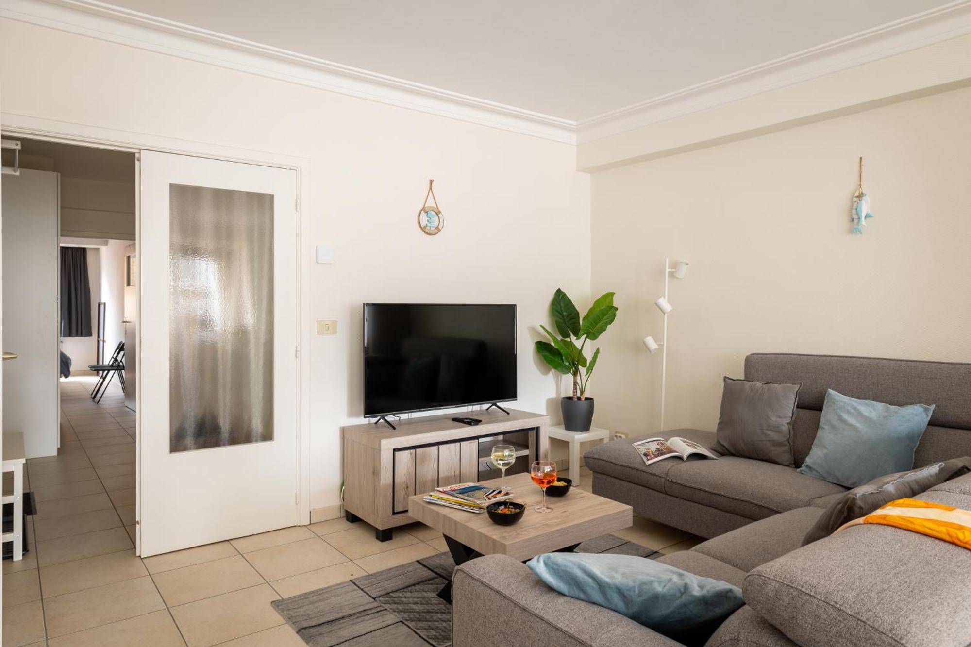 Weloveoostende - Newly Renovated Large Apartment 150M From The Beach - Including Bed Sheets And Final Clea-Ning Extérieur photo